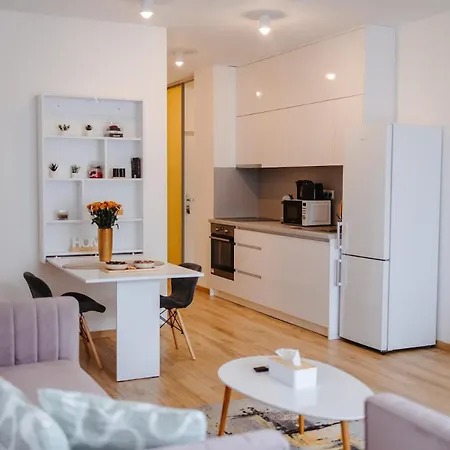 Duo - Free Garage Parking